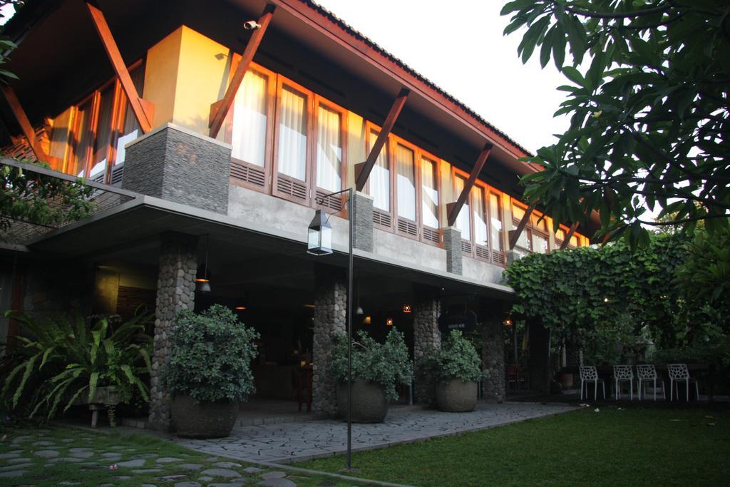 Rumah Batu Boutique Hotel Solo Extérieur photo