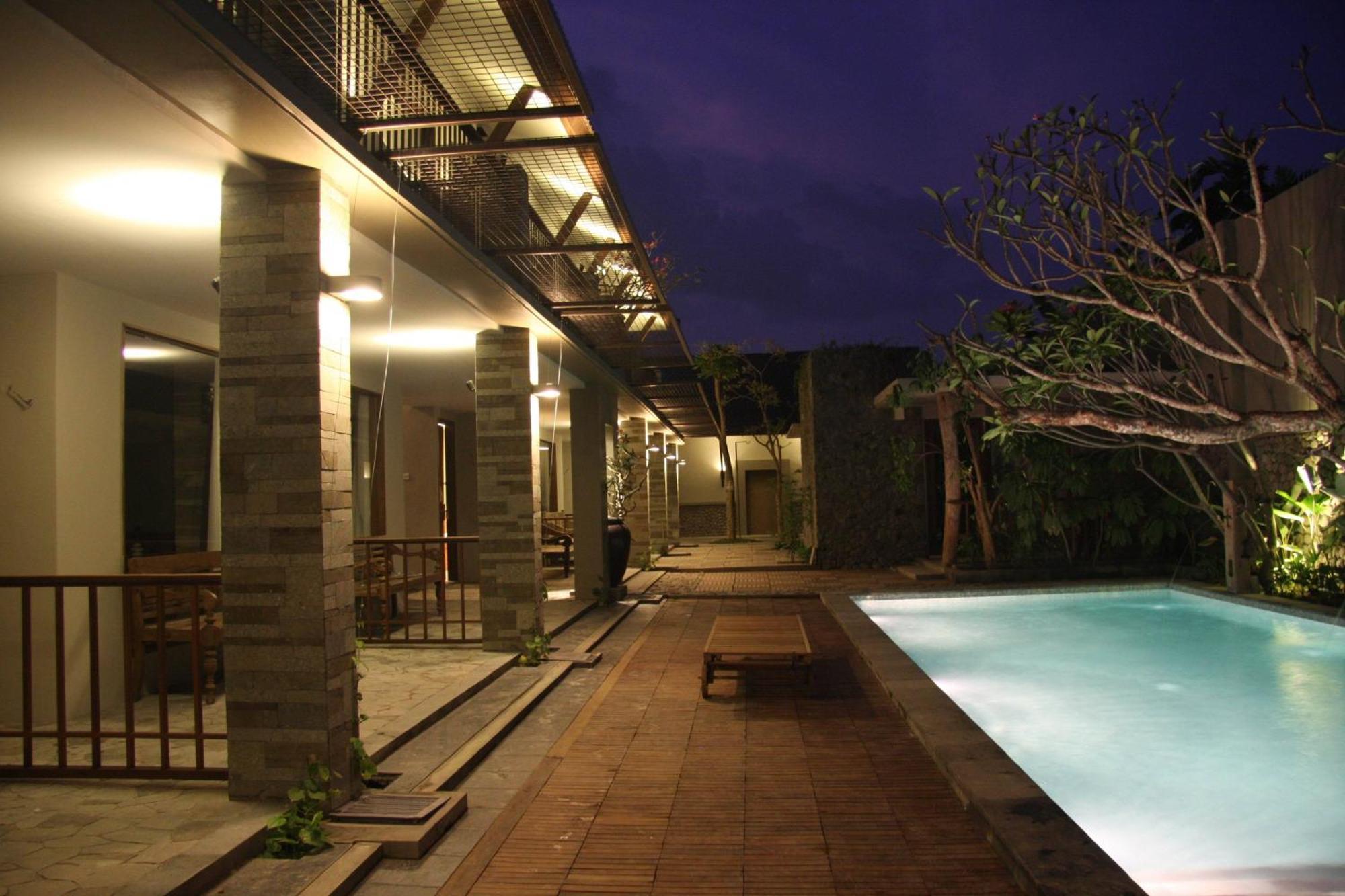 Rumah Batu Boutique Hotel Solo Extérieur photo