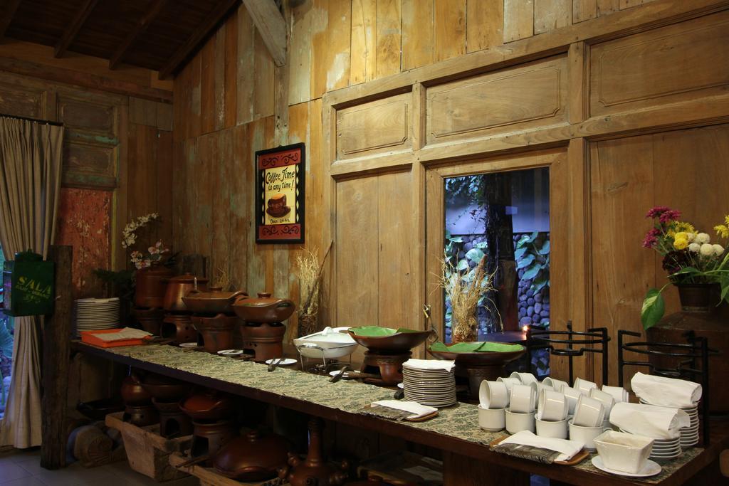 Rumah Batu Boutique Hotel Solo Extérieur photo