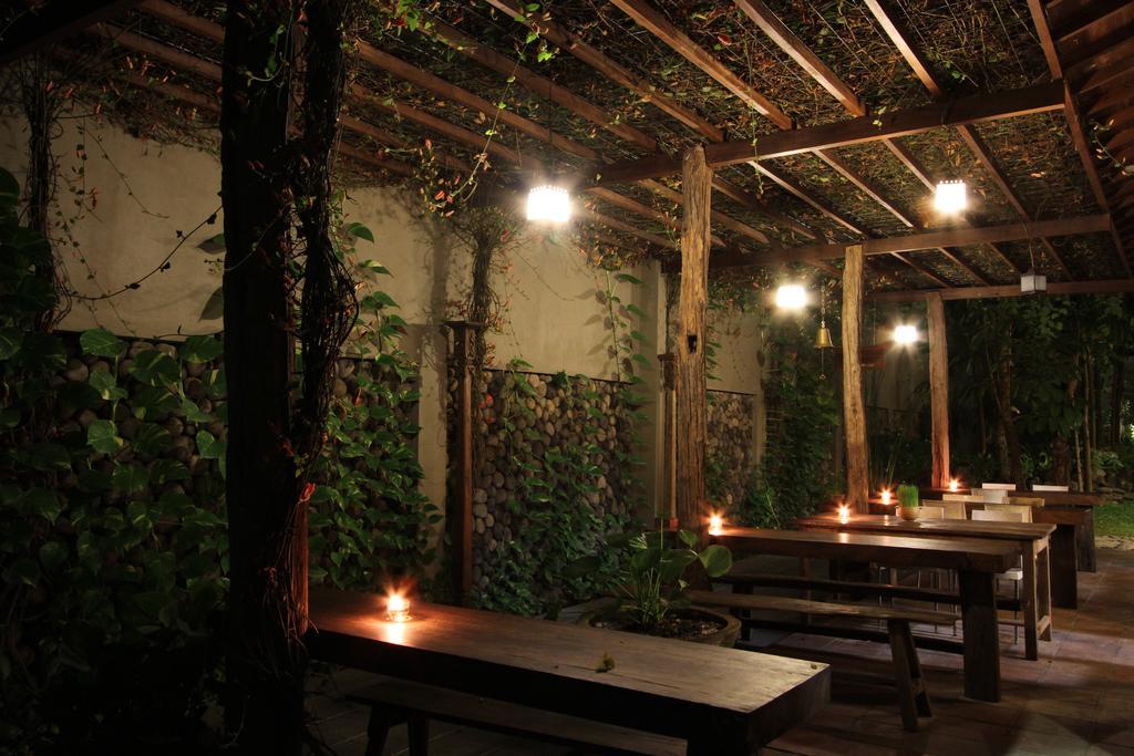 Rumah Batu Boutique Hotel Solo Extérieur photo