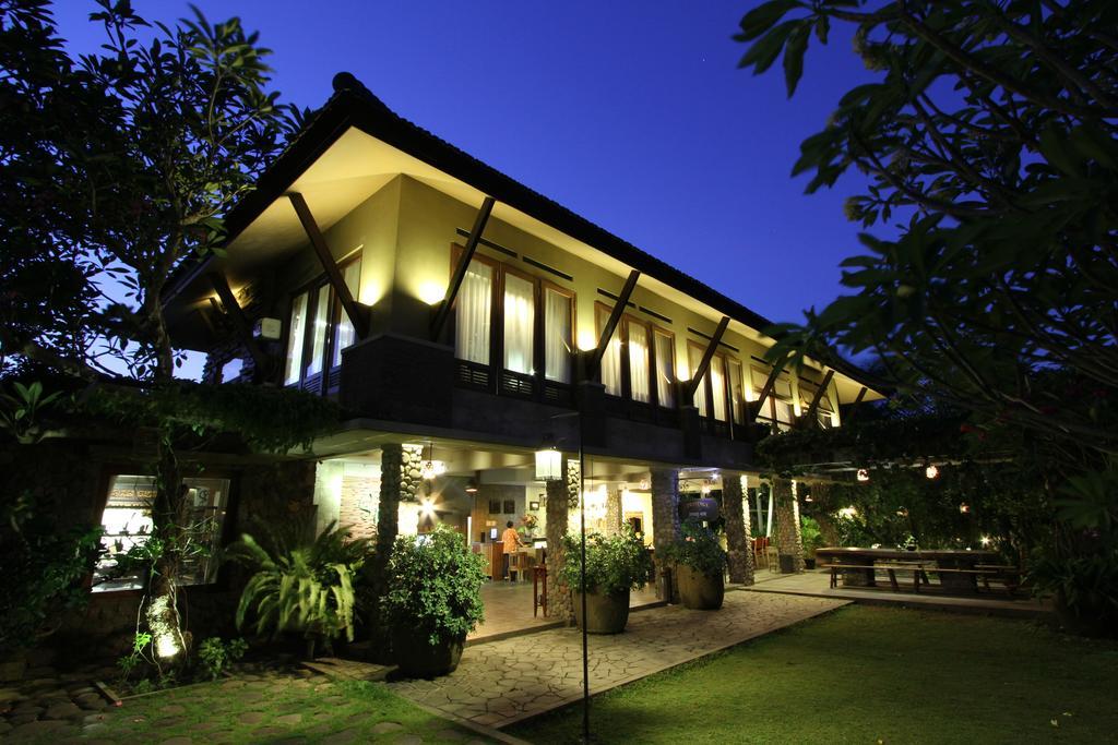 Rumah Batu Boutique Hotel Solo Extérieur photo